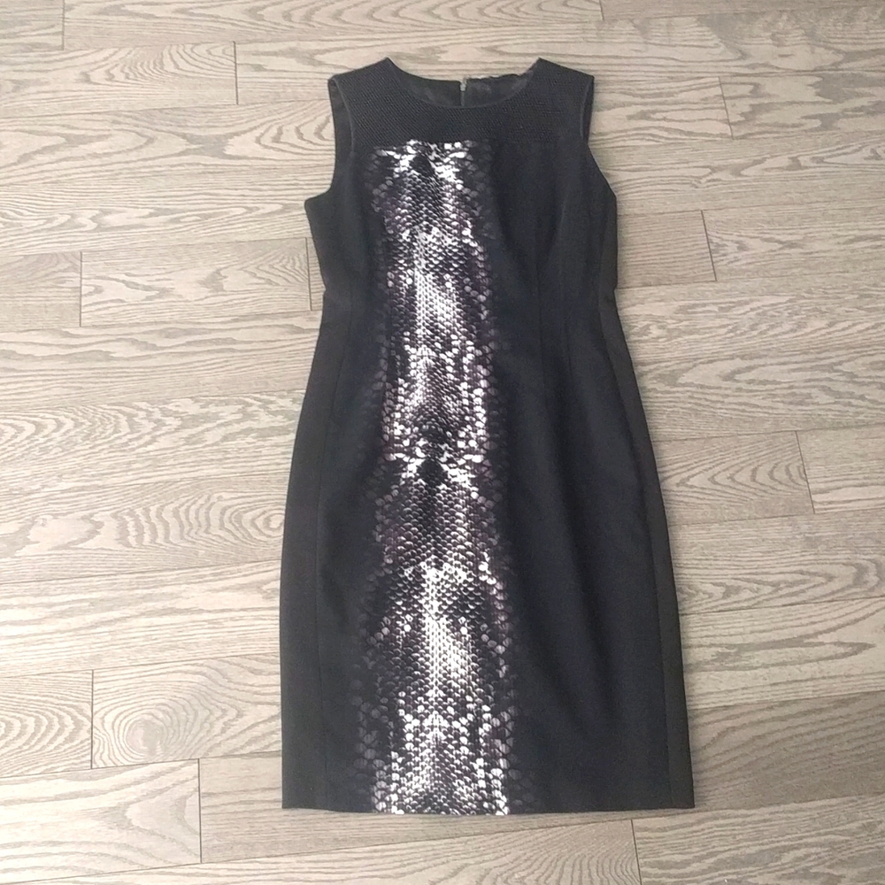Absolutely beautiful dress by Tahari ❤️❤️❤️